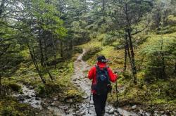 驴友徒步玉龙雪山失联9天遇难 恶劣天气与极端地形成搜救难题