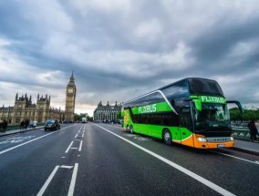 由于竞争对手的进入，Megabus取消了英格兰的圣诞服务，这对圣诞节旅客来说是一个打击